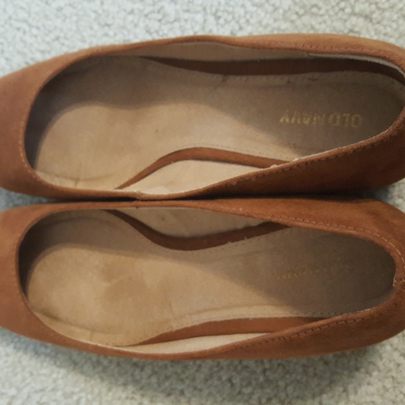 Old Navy Suede Pumps - Picture 5 of 5